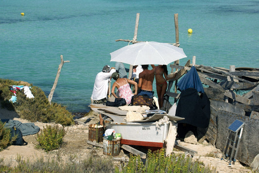 Fotografía digital en Formentera por Sofía Gómez-Fonzo, gente en sesión de fotos de moda 2007
