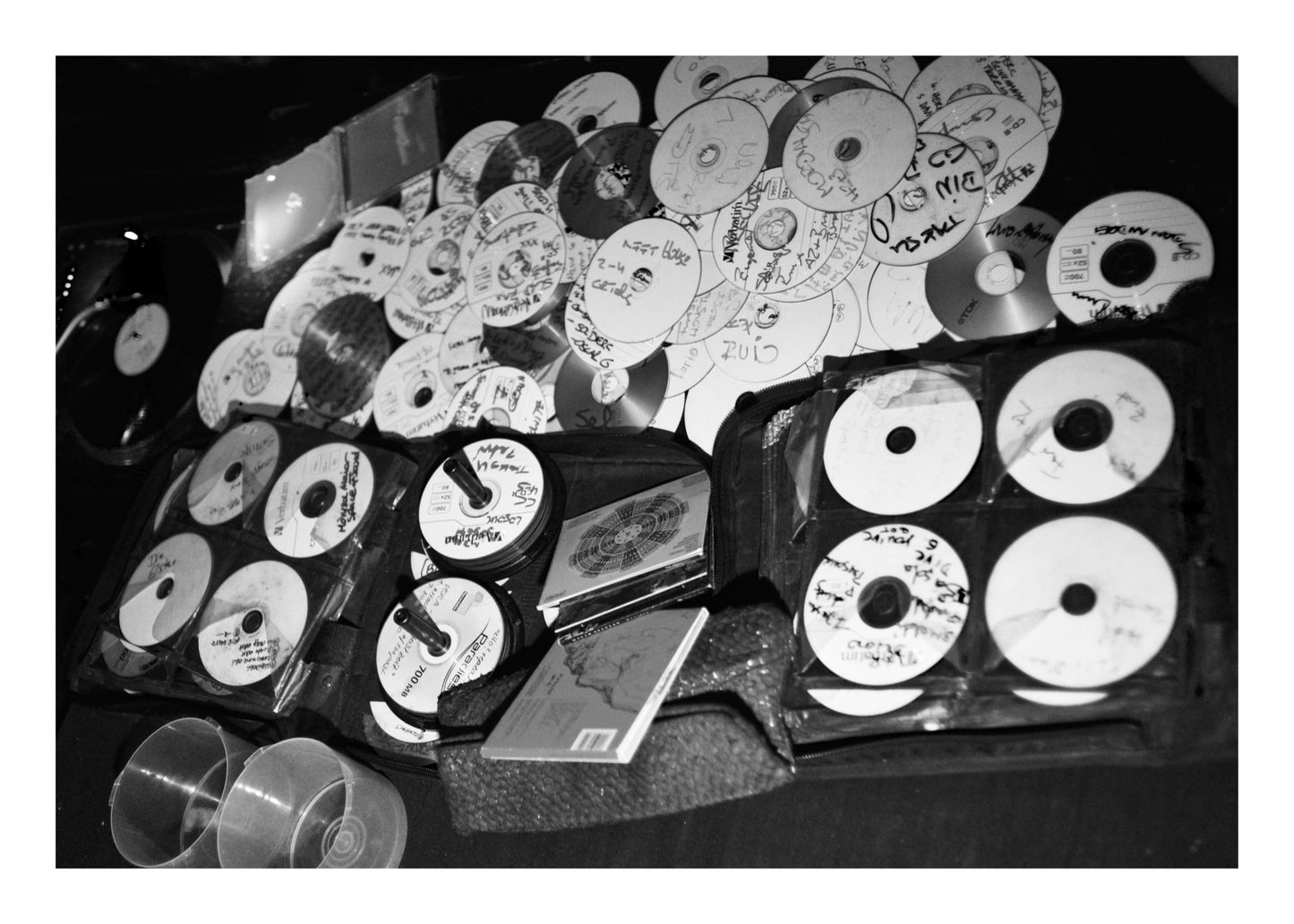 Phrank - Ricardo's CDs in the DJ booth