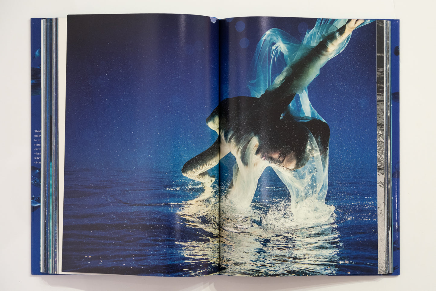 Agua Nacida - Hugh Arnold