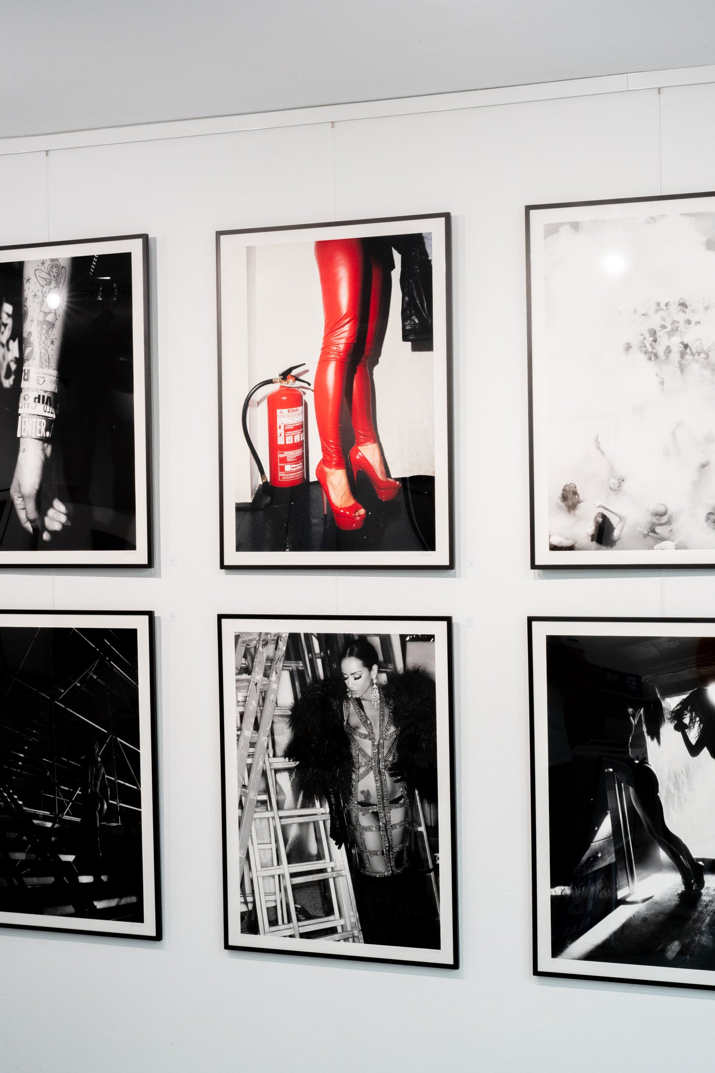 Phrank - Girl with red pants and fire extinguisher