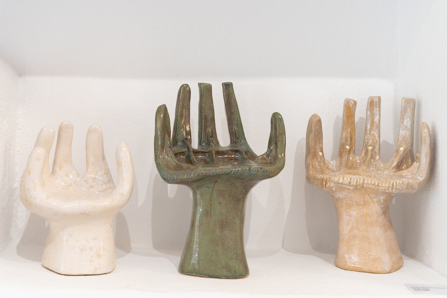 Nicki van der Weyden - Ceramic hand - Green
