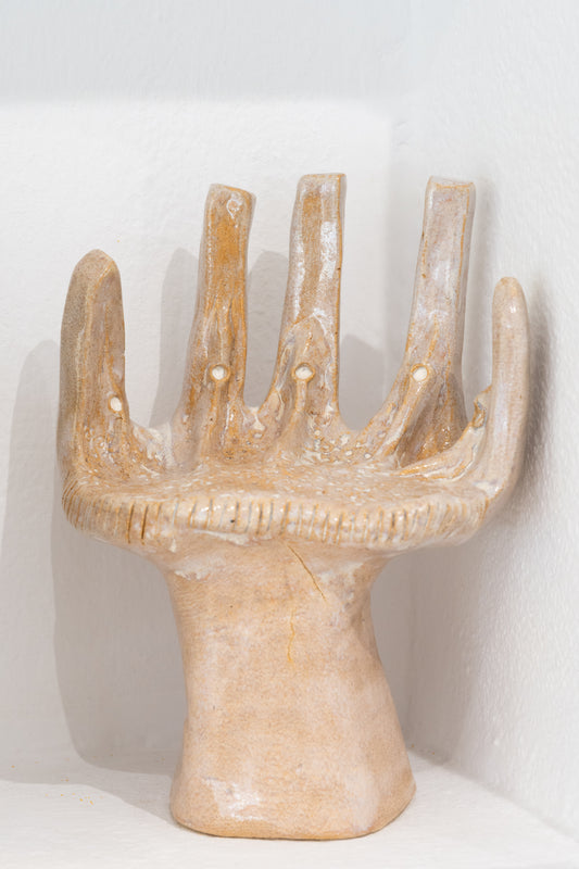 Nicki van der Weyden - Ceramic hand - Sand