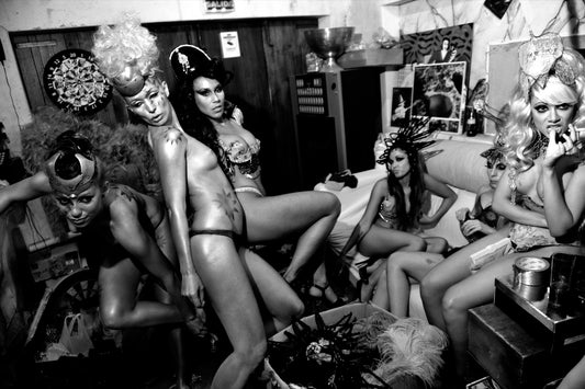 Phrank - Backstage action in private beach party